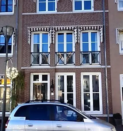 Jacky's Place 3*